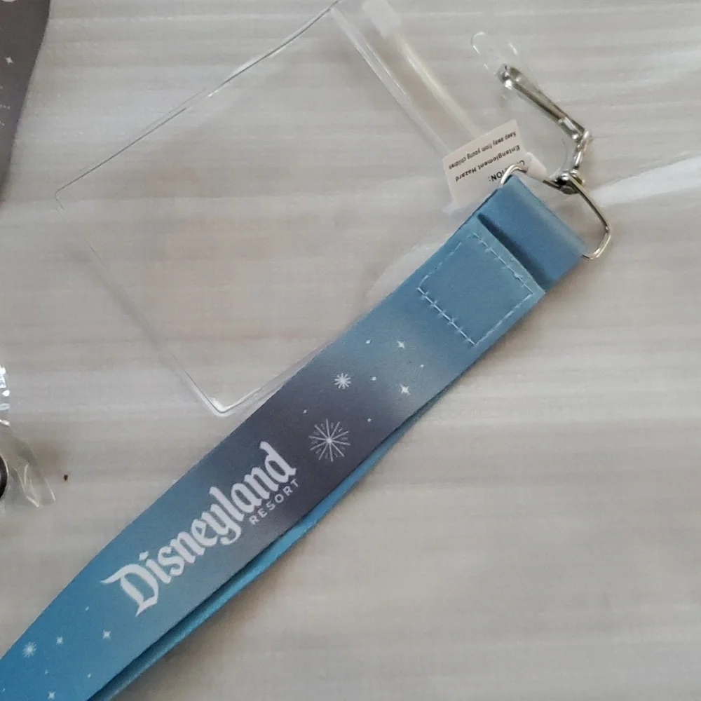 Disneyland Lanyard w/ Disney 100 Mickey & Minnie Pin, New - Picture 2 of 5